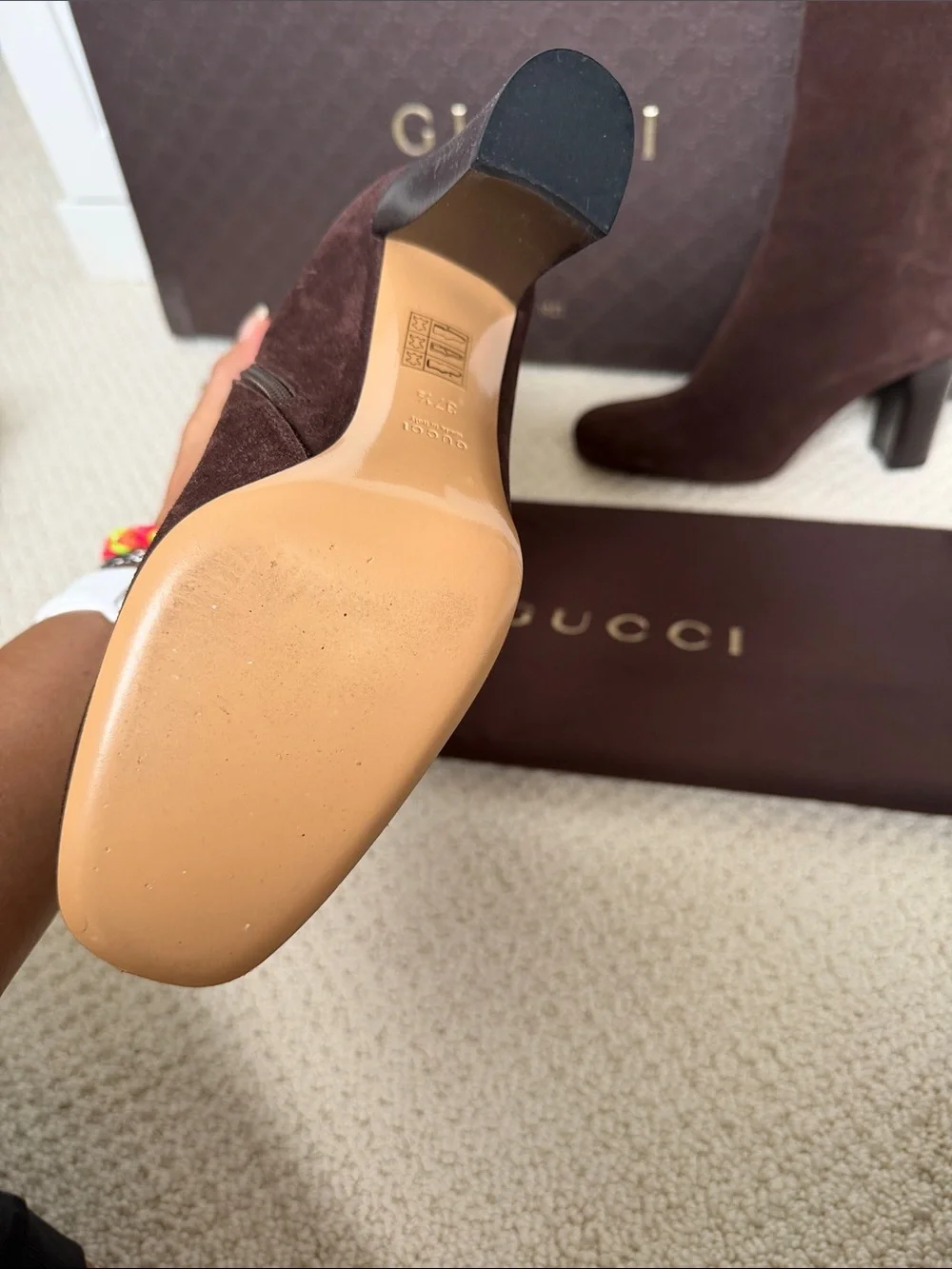 Gucci authentic knee